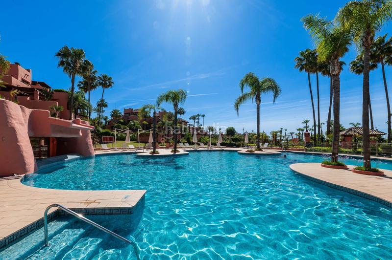 Foto 1c07e13e-776c-49e7-bc97-f490a10d2905. Planta baixa amb aparcament piscina a Centro Estepona