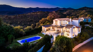 Casa a La Concha - Resina Golf. Sensacional joya moderna andaluza con impresionantes vistas al m
