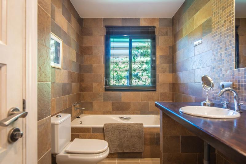 Foto 7fa8d067-b52c-4e69-959f-db5fd89a551d. Haus mit parking pool in Centro Estepona