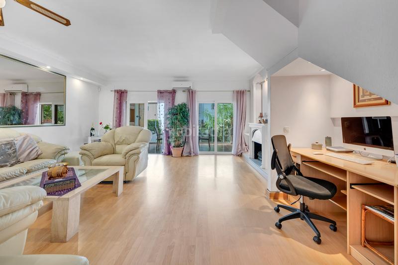 Foto d79b1cbf-c650-4d7b-b27f-6fca572301ee. Casa adossada amb aparcament piscina a El Rosario - Ricmar Marbella