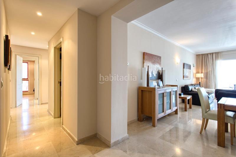 Foto 6999666a-d144-441b-bb95-100102db2358. Apartamento  de 3 dormitorios con vistas al mar y al golf en Benahavís