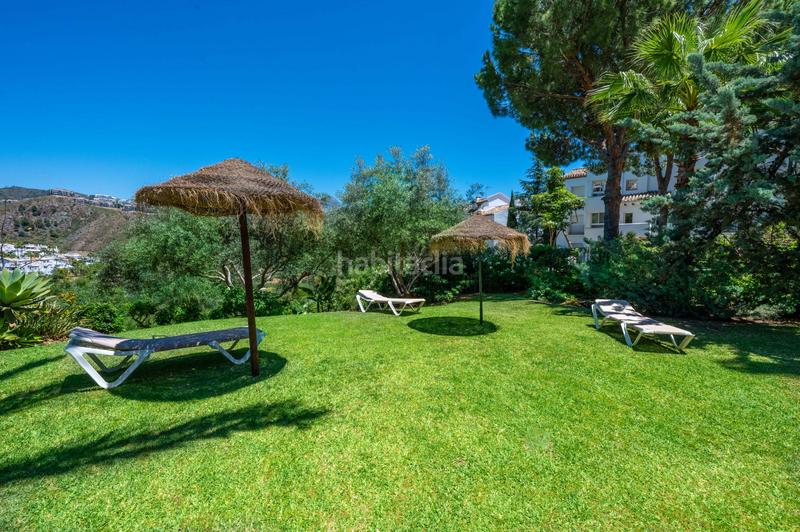 Foto d1b00de2-dcd2-4ced-8750-9be051bd69ad. Apartamento  de 3 dormitorios con vistas al mar y al golf en Benahavís