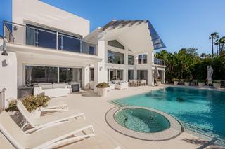 Haus in Nueva Andalucía centro. Detached villa en venta en nueva andalucía, marbella