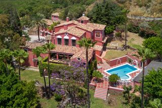 Casa en Vega del jaque 2. Magnífica hacienda de 12 dormitorios en vega del colorado, la qu