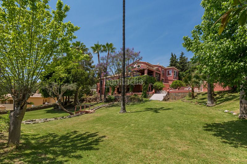 Foto 55c71c2f-7891-4d93-bcb6-f9df6d8c526b. Casa a vega del jaque 2 a La Quinta Benahavís
