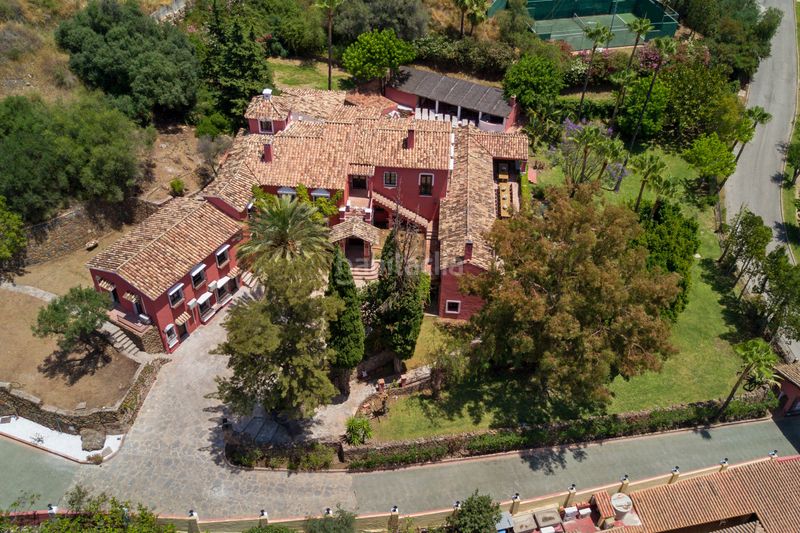 Foto 97b80929-7ecf-4890-b591-4e92203119f9. Casa a vega del jaque 2 a La Quinta Benahavís