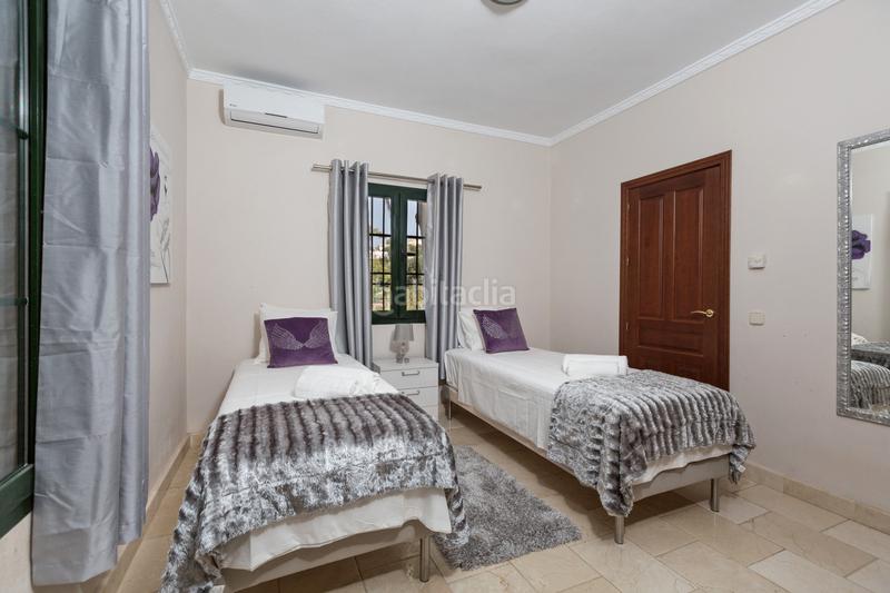 Foto 57ce218d-0791-4aa9-8727-89c93629cf13. Casa con parcheggio piscina in Los Naranjos Marbella