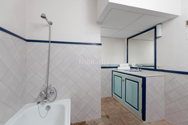 Foto 82190ebb-7ecb-4bdd-adab-996cac115f1d. Casa con parcheggio piscina in Los Naranjos Marbella