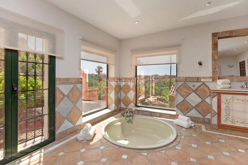 Foto c8fdd15f-faa7-4017-8088-bfe0964f5ca6. Casa con parcheggio piscina in Los Naranjos Marbella
