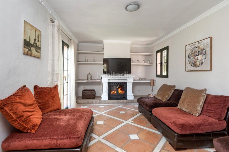 Foto cdef60d9-57e9-428c-9225-7e06570cc1f1. Casa con parcheggio piscina in Los Naranjos Marbella