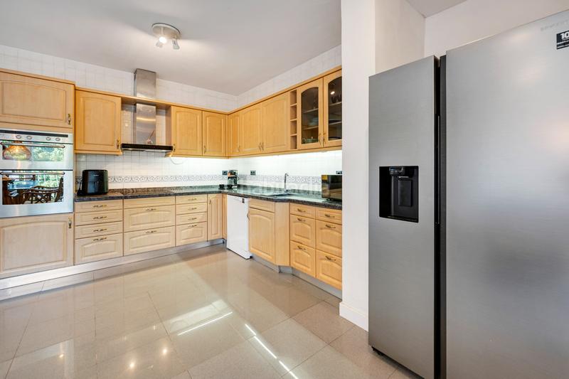 Foto d33fe7d7-21dd-4003-8cbb-beb986c1e296. Maison avec parking piscine dans Sotogrande costa Sotogrande