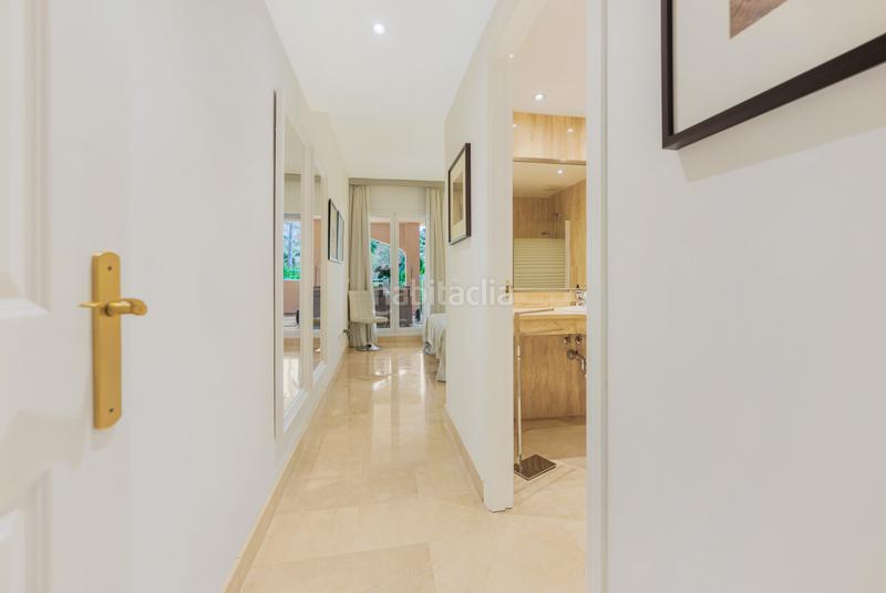 Foto 278a0b72-25c8-46db-9339-b915928a071d. Piccolo appartamento con parcheggio piscina in Elviria Marbella