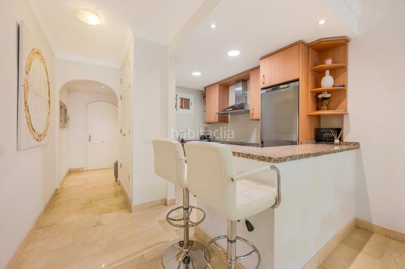 Foto 777be05b-f60e-4202-88b1-87360617b766. Piccolo appartamento con parcheggio piscina in Elviria Marbella