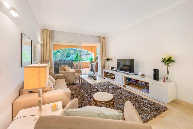 Foto cfa81b93-5d25-493f-b95b-c9898c4b1d16. Piccolo appartamento con parcheggio piscina in Elviria Marbella