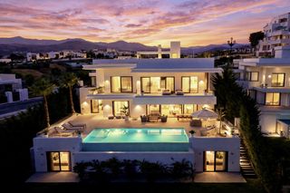 Casa a Sup-s1 soto resinera 0. Una obra maestra contemporánea con mar panorámico  golf vistas