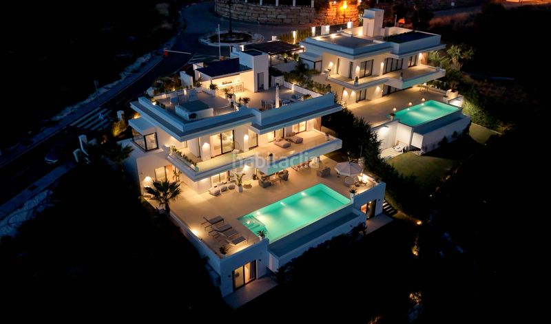Foto ec578356-b422-46dc-bc8c-3c9f0d95ff36. Casa amb aparcament piscina a Centro Estepona