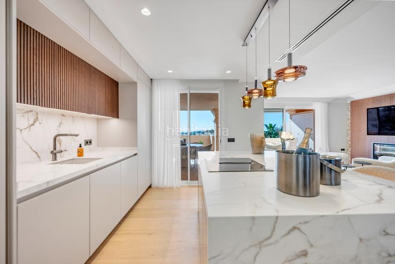 Foto 6f9fdf84-0ba6-477f-b0bb-bc72d7df7352. Piccolo appartamento con parcheggio piscina in Los Naranjos Marbella