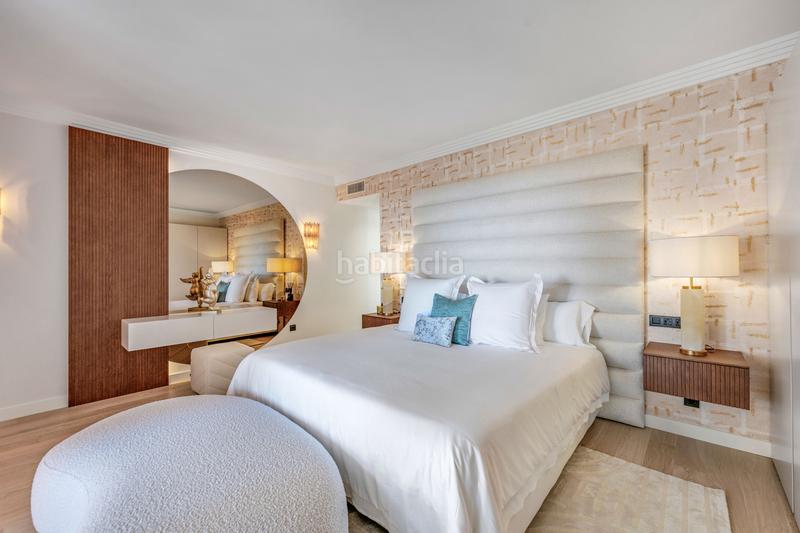 Foto 7ec50c06-7f48-43ea-8787-c60865c19b29. Piccolo appartamento con parcheggio piscina in Los Naranjos Marbella