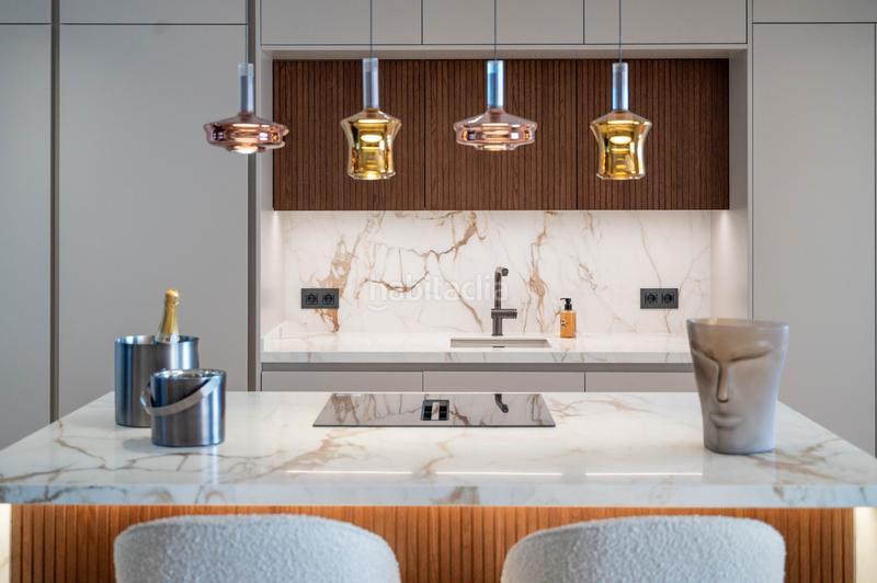 Foto d242905f-c04b-47b1-912f-dfd574ba273f. Piccolo appartamento con parcheggio piscina in Los Naranjos Marbella