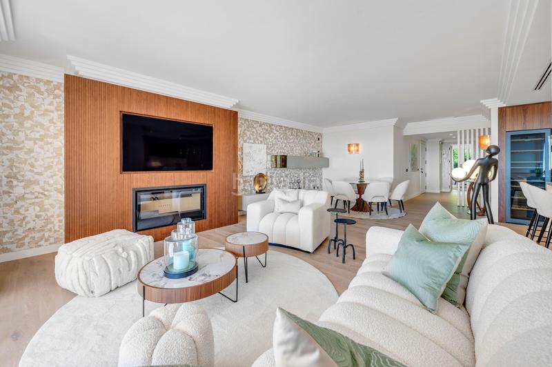 Foto e8e600d9-16d9-4ca4-85b3-6e1ce221598a. Piccolo appartamento con parcheggio piscina in Los Naranjos Marbella