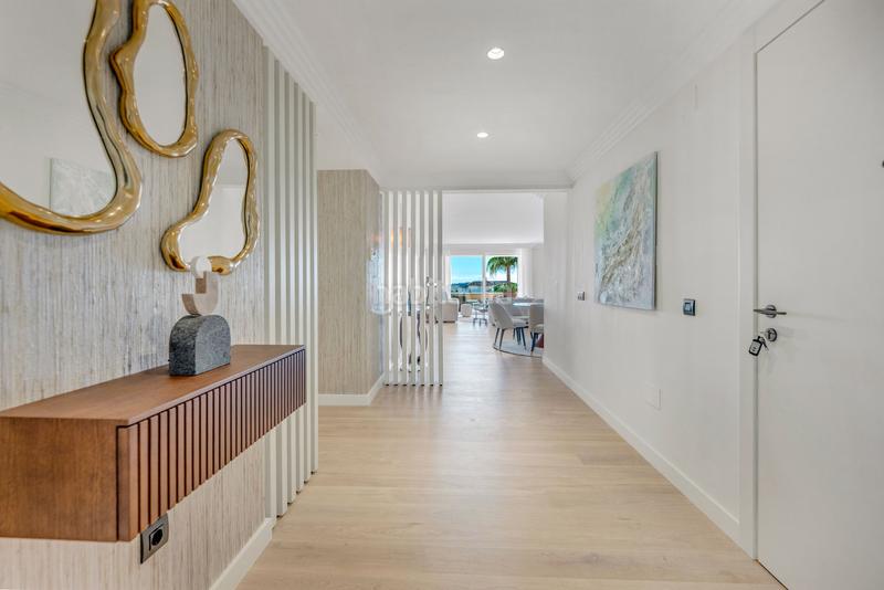 Foto fe9160e4-3d01-4fe8-97e3-6346024760aa. Piccolo appartamento con parcheggio piscina in Los Naranjos Marbella