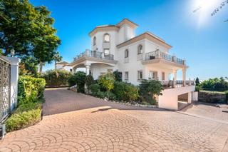 Casa en Flamingos 22. Majestuosa villa de 7 dormitorios con vistas panorámicas en los