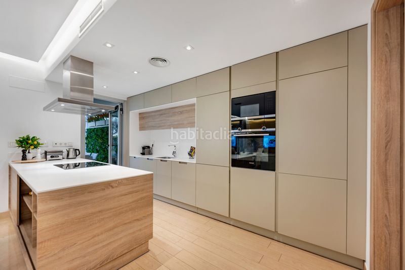 Foto d4bdb5aa-a0f3-4842-910f-c60ea3b5da40. Rez-de-chaussée dans acacias las 2 dans Nueva Andalucía centro Marbella