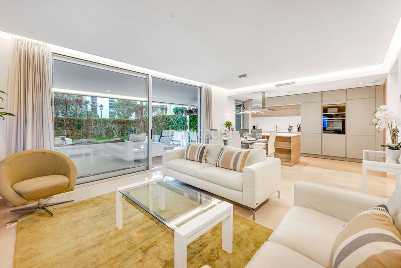 Foto d6590bad-aa7f-4a8e-8404-c56a52c9d483. Rez-de-chaussée dans acacias las 2 dans Nueva Andalucía centro Marbella