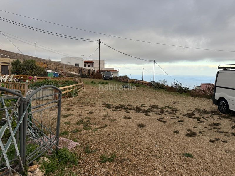Foto ec77ab2c-8f14-4d90-a662-eb740d243c72. Terreno residencial ?? finca urbana con cuevas habitables, vistas al mar y tranquilidad única – 1.057 m² en Fasnia