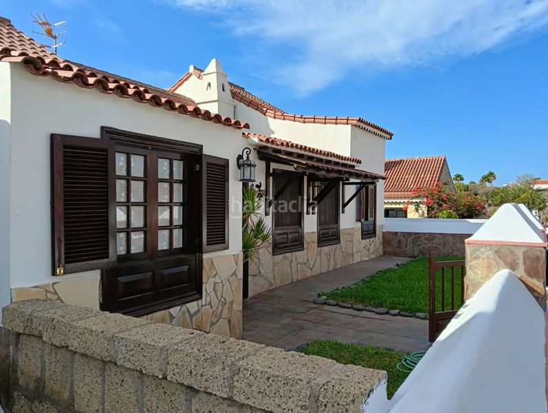 Foto 3e56813d-6e4b-417e-bda5-13f7bdf8566c. Casa  de 4 dormitorios y con jardín, golf del sur, san miguel abona, tenerife sur. en San Miguel de Abona