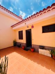 Semi detached house in Calle el cardón 5. Exclusivo adosado de 3 dormitorios en el madroñal, una de las me