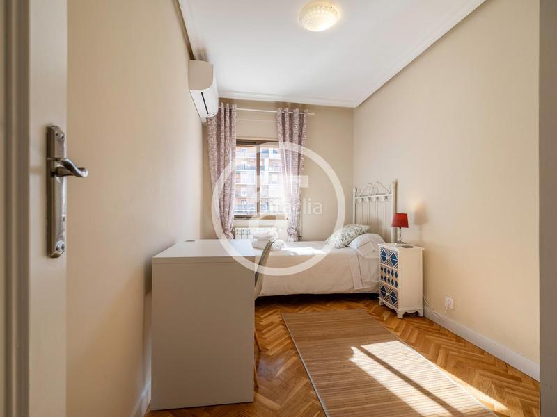 Foto e850c76c-1609-426c-86a4-87bf8196e953. Alquiler piso  de alquiler temporal de 3 habitaciones y terraza en hortaleza en Madrid