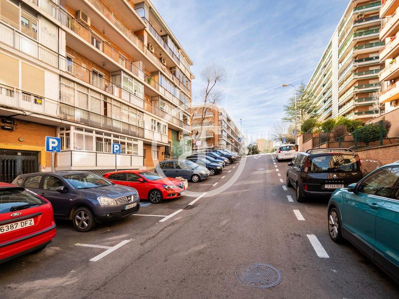 Foto 0656f152-c240-4a3d-bf62-eb40d5eff769. Miete etagenwohnung in Pinar del Rey Madrid