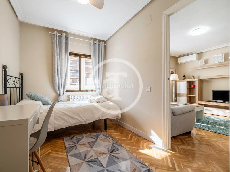 Foto 25fa3c9c-f720-4bd7-bc76-956a93bdbfc9. Miete etagenwohnung in Pinar del Rey Madrid