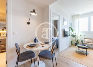 Location Studio  Calle de perdiguera. Flex living de alojamiento temporal de 1 habitación independient