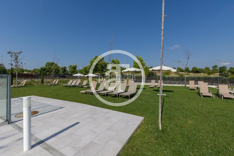 Foto 688c9c88-b46a-411f-b043-6dd1bff87c7c. Miete studiowohnung mit heizung parking in Zona Industrial Alcobendas