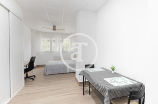 Location Studio  Calle de san manuel. Estudio de alquiler temporal de 1 habitación y 1 baño en latina
