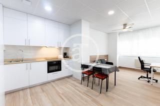 Flat in Calle de San Manuel 3