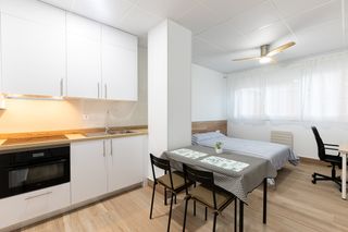 Affitto Monolocale in Calle de san manuel 3. Estudio de alquiler temporal de 1 habitación y 1 baño con buena
