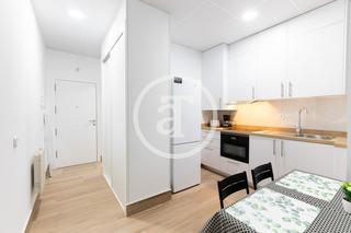 Lloguer Estudi a Calle de san manuel 3. Estudio de alquiler temporal de 1 habitación y 1 baño en latina