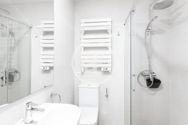 Foto 90d7db38-5d50-4081-8838-7410dc999607. Rent studio with heating in Aluche Madrid