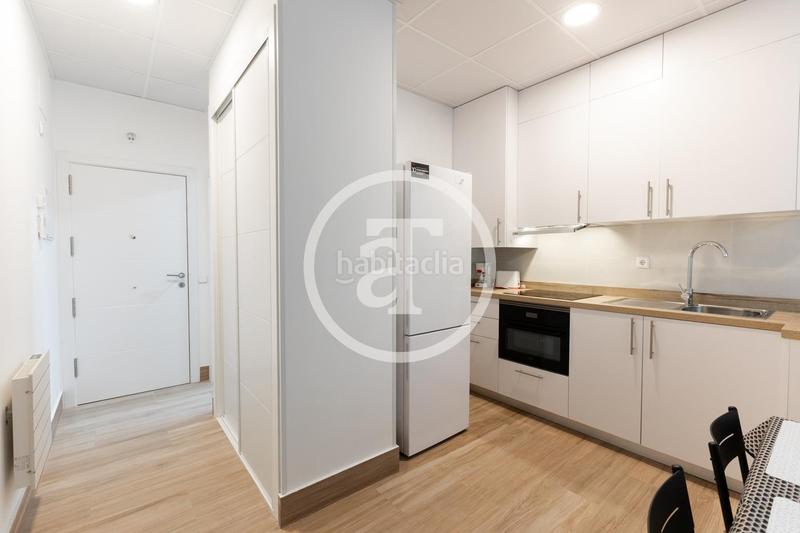 Foto 6f9ba0d6-7cf2-4eda-87af-d9aad9bb2790. Rent studio in calle de san manuel 3 in Aluche Madrid