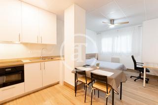 Miete Studiowohnung in Calle de san manuel 3. Estudio de alquiler temporal de 1 habitación y 1 baño junto a en