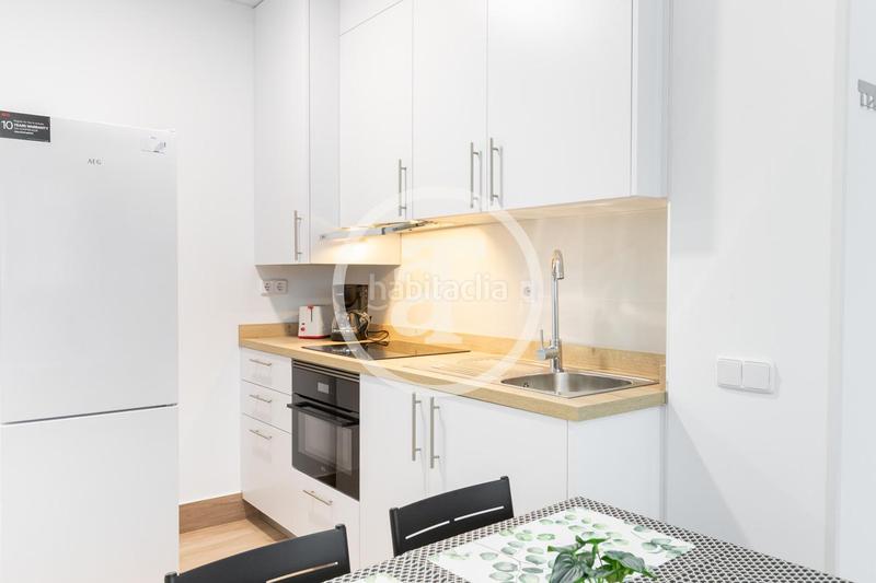 Foto 6626cb84-d0df-447c-9f9c-8d9dd8add8dd. Rent studio in calle de san manuel 3 in Aluche Madrid