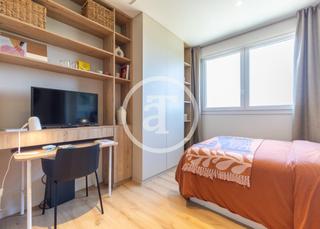 Rent Studio  De perdiguera. Flex living de alojamiento temporal con cama doble, cocina priva
