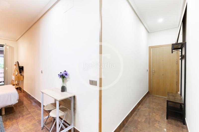 Foto 77b684f6-d1fd-4eee-9b47-b8fa8f066e02. Miete studiowohnung in calle de velarde 18 in Universidad-Malasaña Madrid