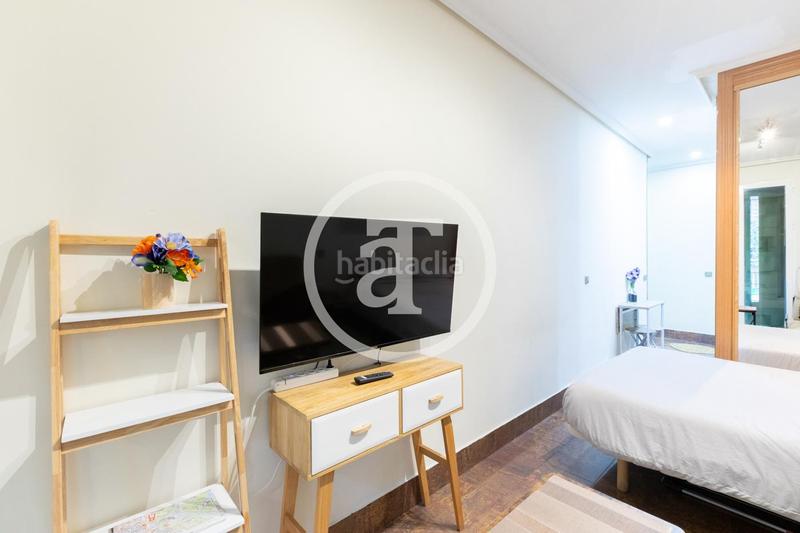 Foto 10784d11-7d28-406e-aa35-4d1d9775f27b. Rent studio in calle de velarde 18 in Universidad-Malasaña Madrid