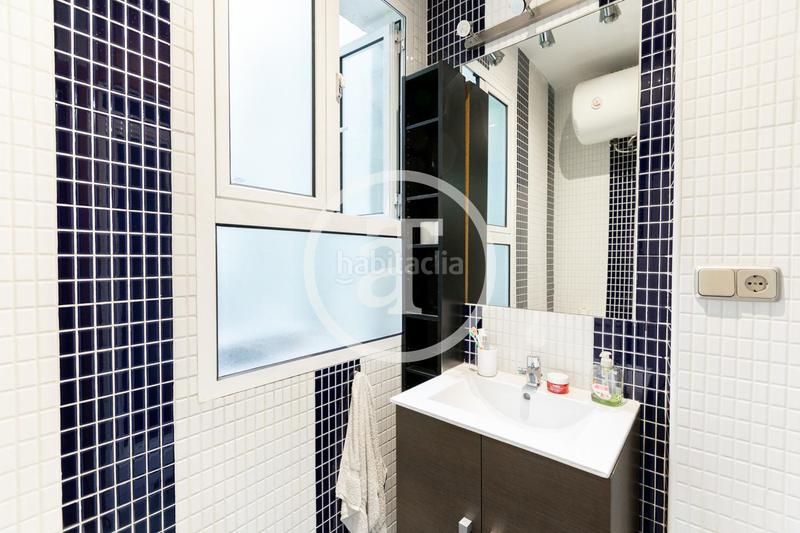 Foto 502ac30b-52b2-4be5-87f2-aac560de293e. Rent studio in calle de velarde 18 in Universidad-Malasaña Madrid