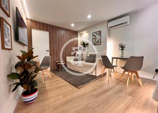 Flat in Plaza de los Mostenses 11