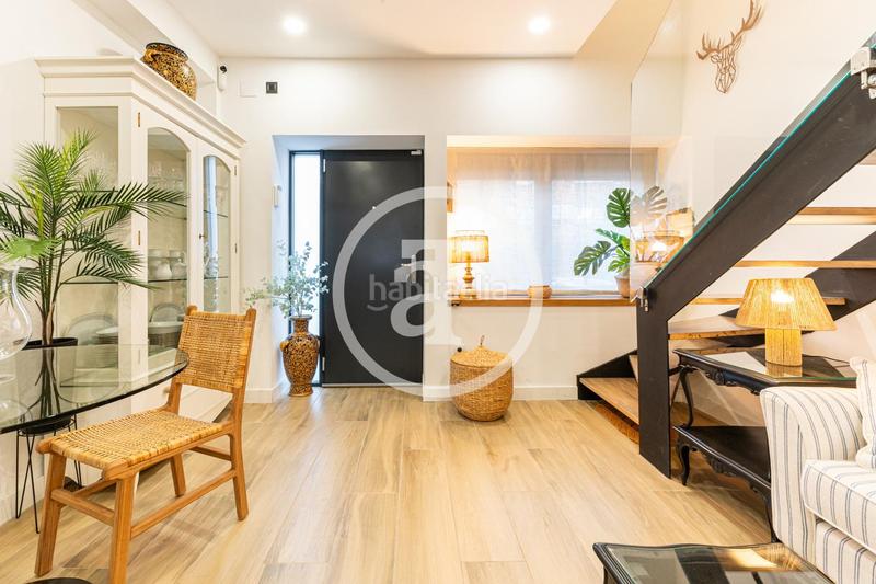 Foto f004a690-afc5-4afe-9ccb-78b1b7f6d0a2. Alquiler dúplex  de alquiler temporal de 1 habitación, con estudio y 1 baño en fuencarral en Madrid